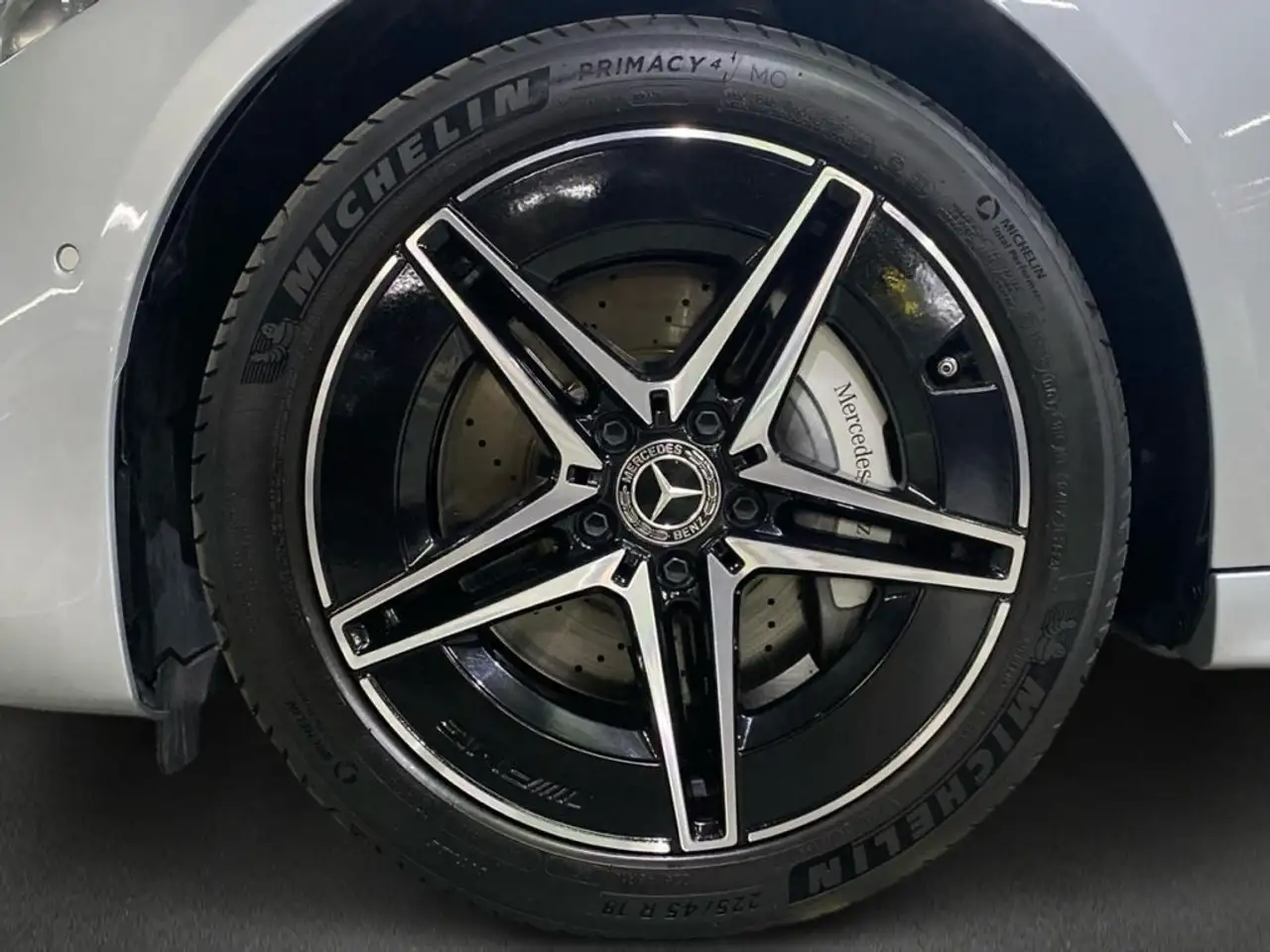 Mercedes-Benz C 300 d e Berlina — معرض صور السيارة 5