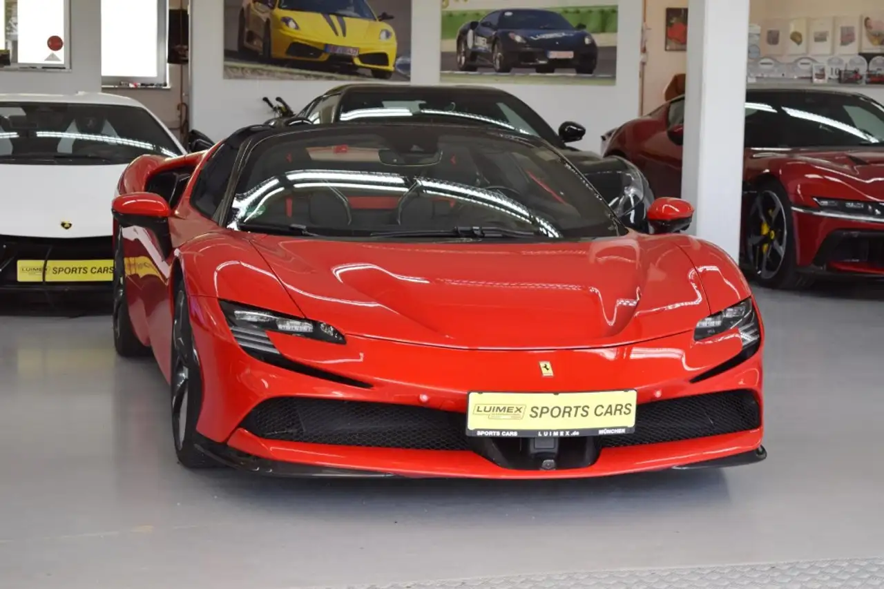 Ferrari SF90 Spider Racingsitze Lifting Carbon Kamera — معرض صور السيارة 24