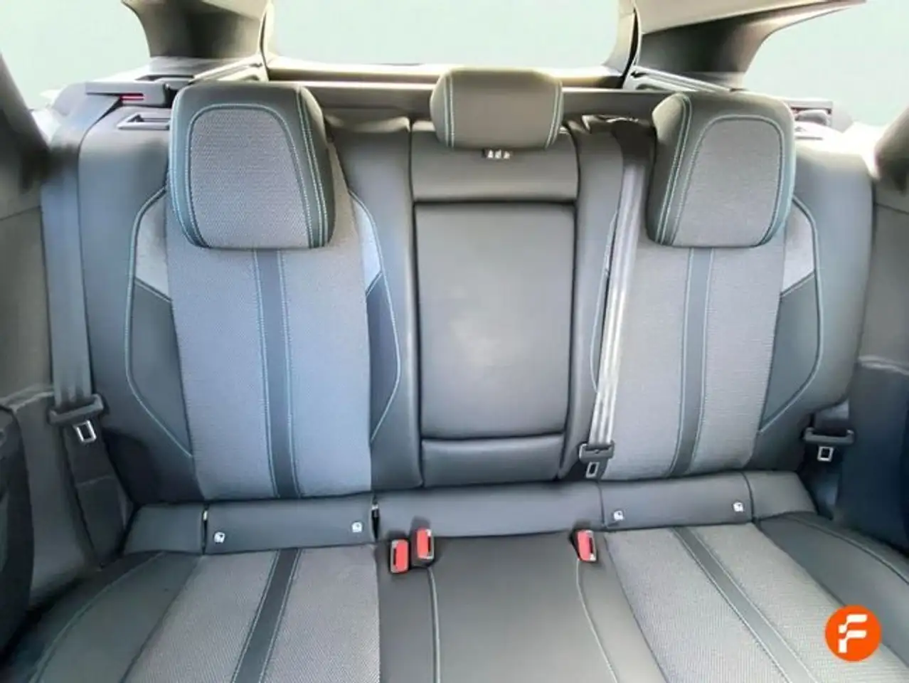 Peugeot 308 SW 1.5 BlueHDi S&S Allure EAT8 130 — Galerie du véhicule 23