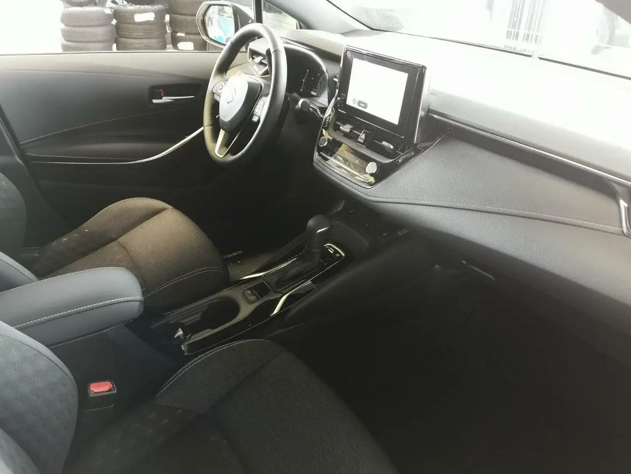 Suzuki Swace 1.8 Hybrid Comfort+ Automatik Vollhybrid — معرض صور السيارة 11
