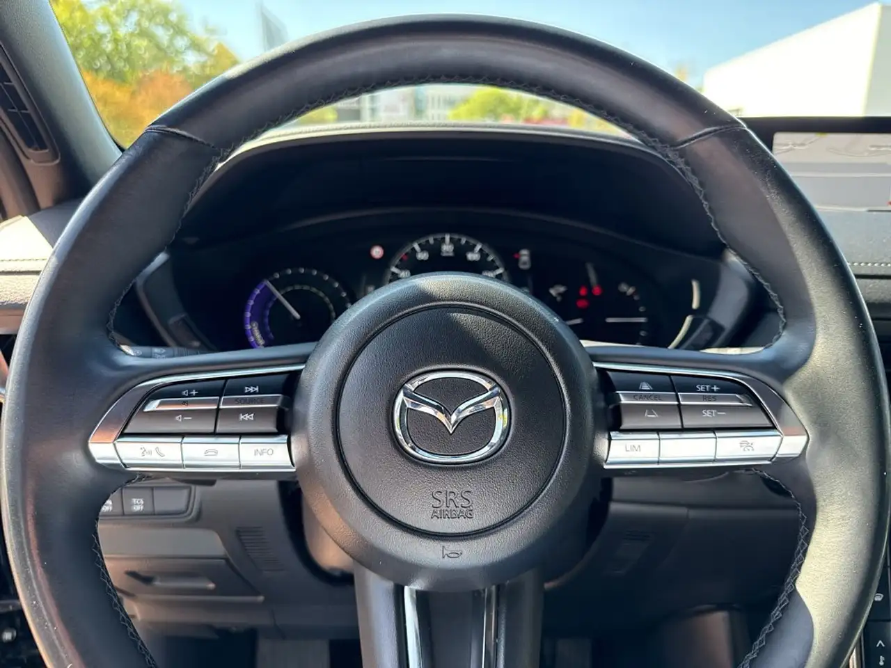 Mazda MX-30 EV EXCLUSIVE-LINE *Klimaautomatik*Sitzheizung* — Vehicle gallery 17