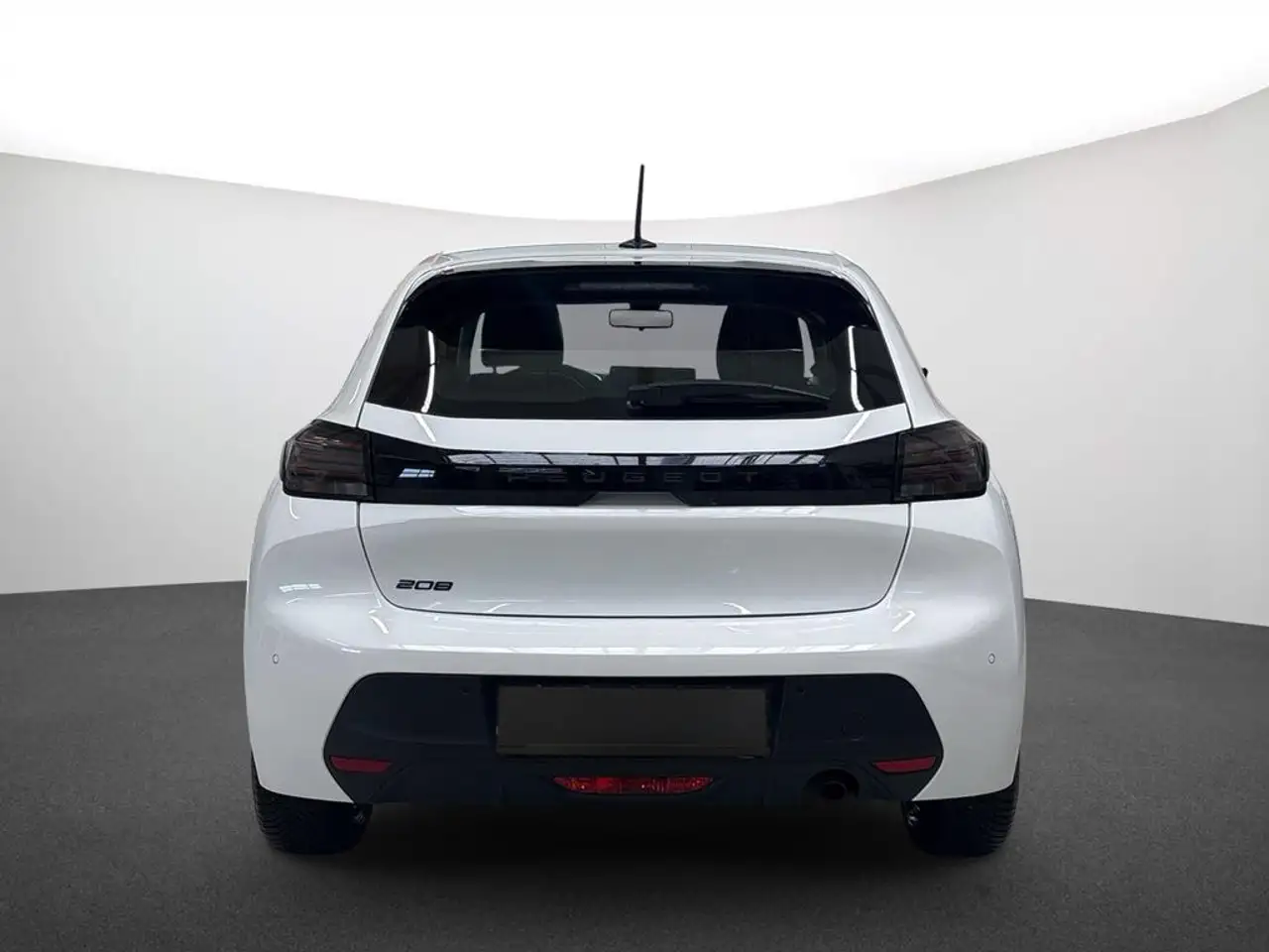 Peugeot 208 1.2 PureTech 75 Active — معرض صور السيارة 3