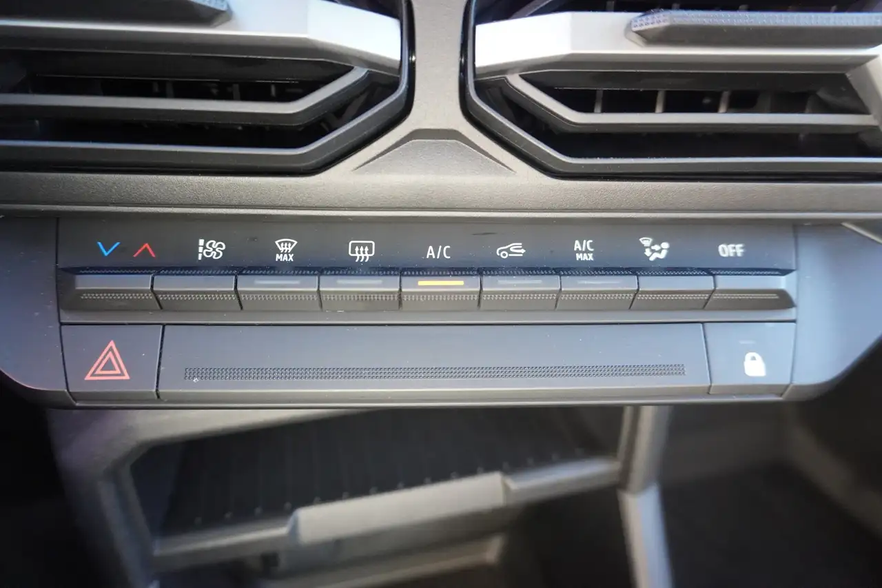 Dacia Duster III 1.0 LPG 100 Extrem LED Navi Kamera DAB — Vehicle gallery 26