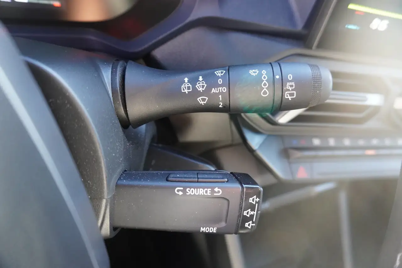 Dacia Duster III 1.0 LPG 100 Extrem LED Navi Kamera DAB — Vehicle gallery 19