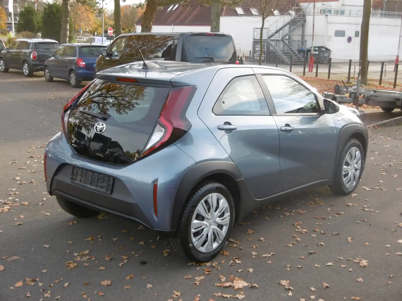 Toyota Aygo X Excl. Edition Sitzhzg. Kamera Allwetter CarPlay — Vehicle gallery 16