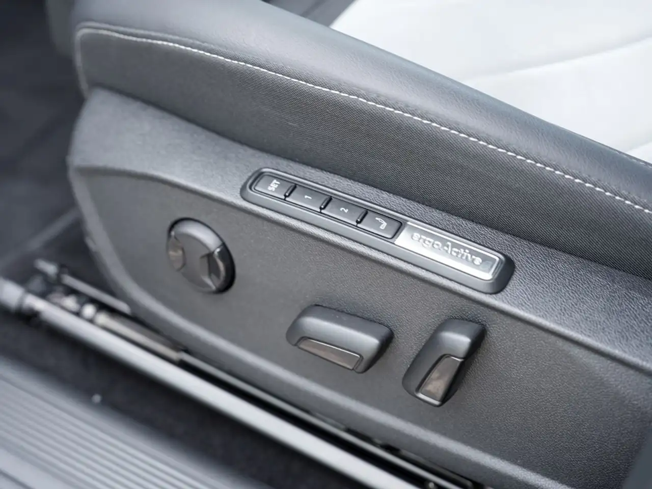 Volkswagen ID.3 Pro 150 KW Move,LED,ACC,Kamera,Apple Car Play L... — Galería del vehículo 20