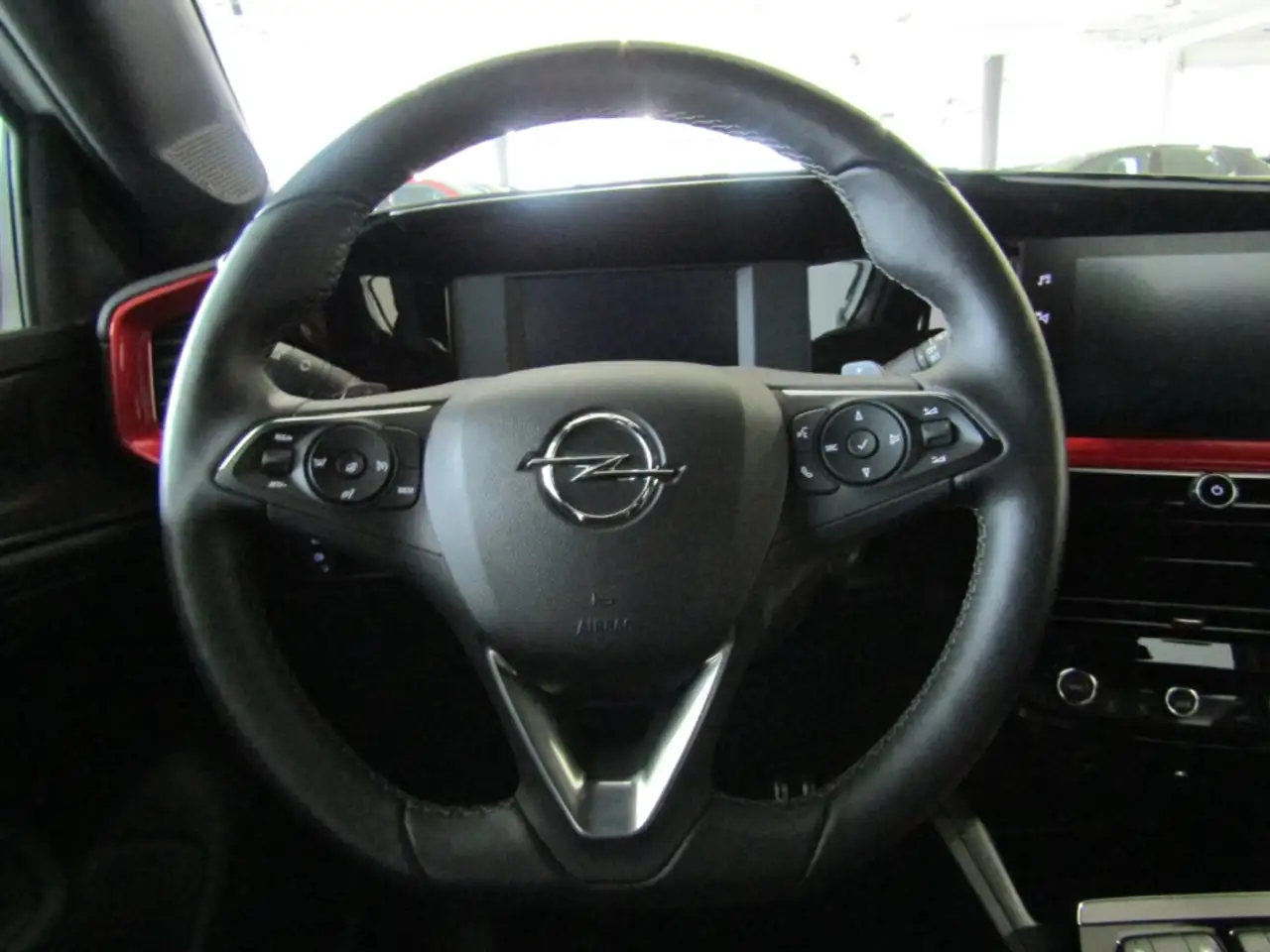 Opel Mokka Line 6E GS 1.2 130PS AUTOM NAV BT PDC KAM APP — معرض صور السيارة 17
