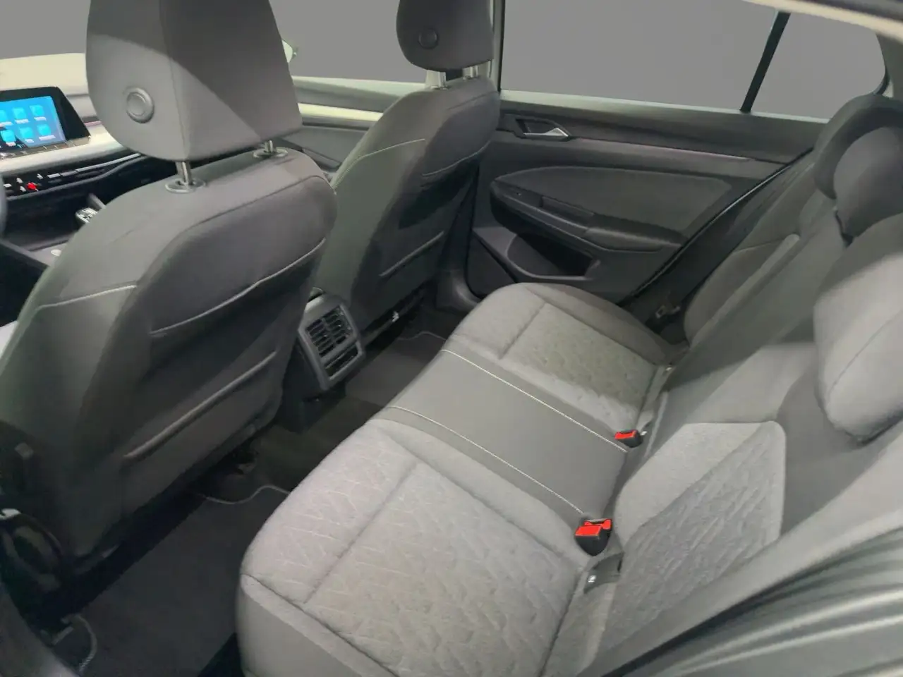 Volkswagen Golf 8 Move 1.0 TSI LED PDC SHZ APP NAV-VORB. — Galerie du véhicule 8
