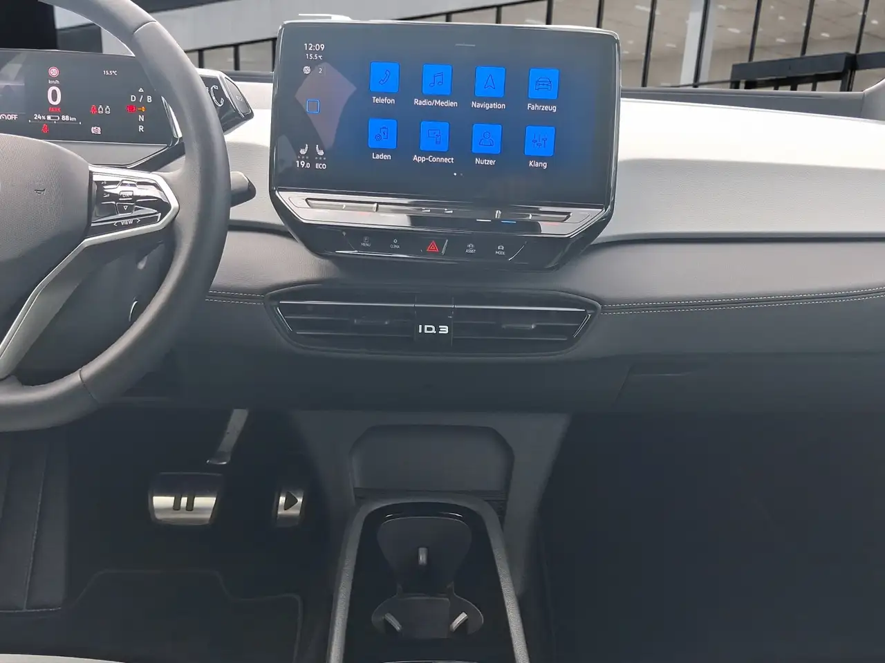 Volkswagen ID.3 Pro ACC LED CarPlay SHZ RFK — Vehicle gallery 13