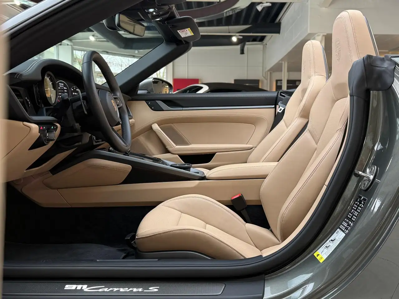 Porsche 911 Carrera S Cabriolet*Sport-Chrono*InnoDrive* — معرض صور السيارة 8