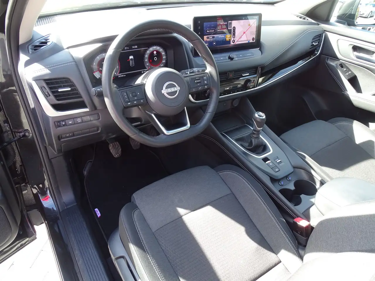Nissan Qashqai N-Connecta 1.3 Dig-T LED ACC Navi Pano — Vehicle gallery 10