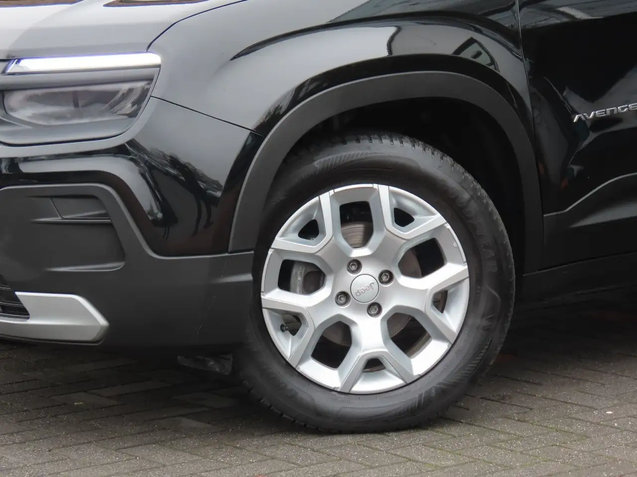 Jeep Avenger 1.2 GSE T3 GDI Klima Navi CarPlay — معرض صور السيارة 5