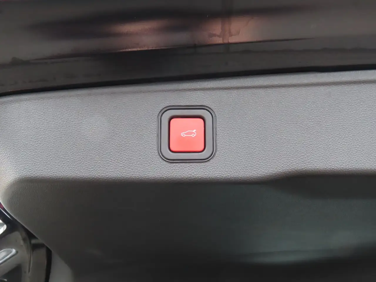 Jeep Avenger 1.2 GSE T3 GDI Klima Navi CarPlay — معرض صور السيارة 9