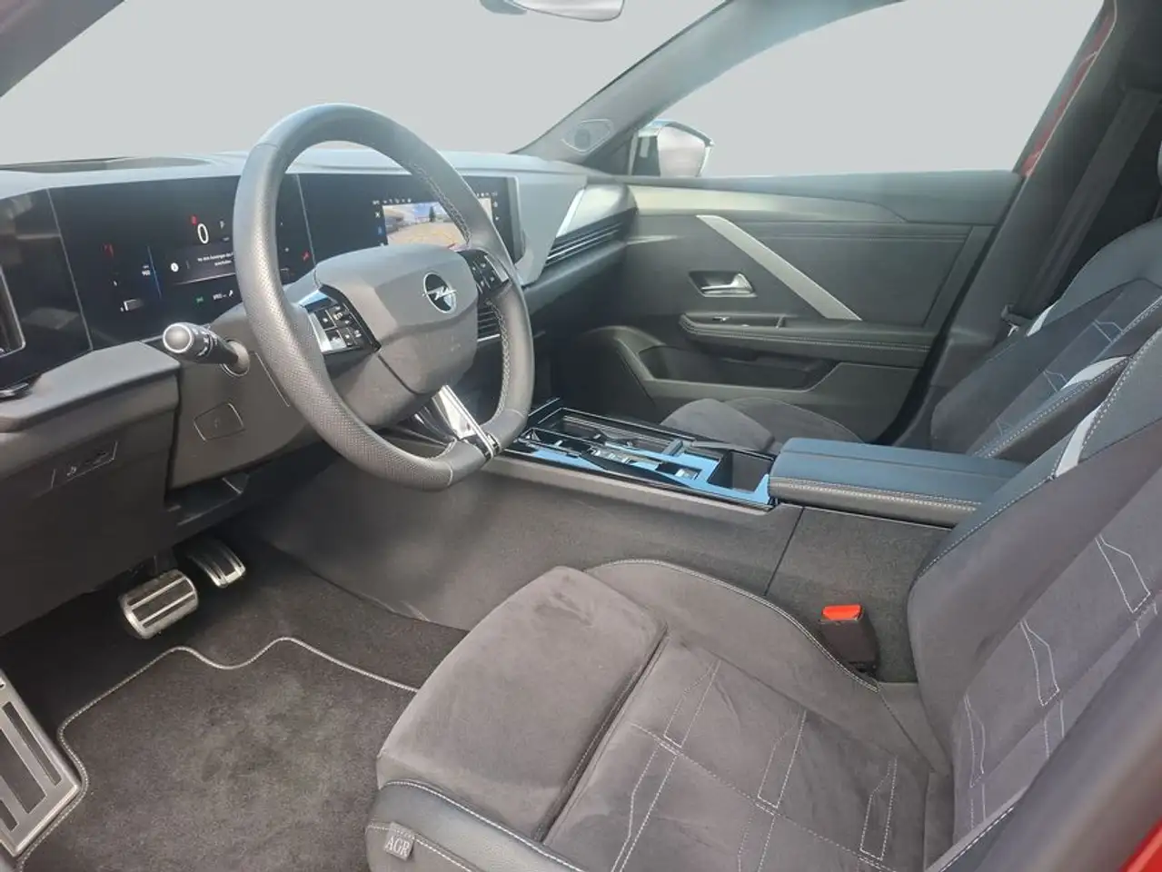Opel Astra ST 1.2 Turbo Automatik Ultimate AHZV abhn. — Vehicle gallery 9