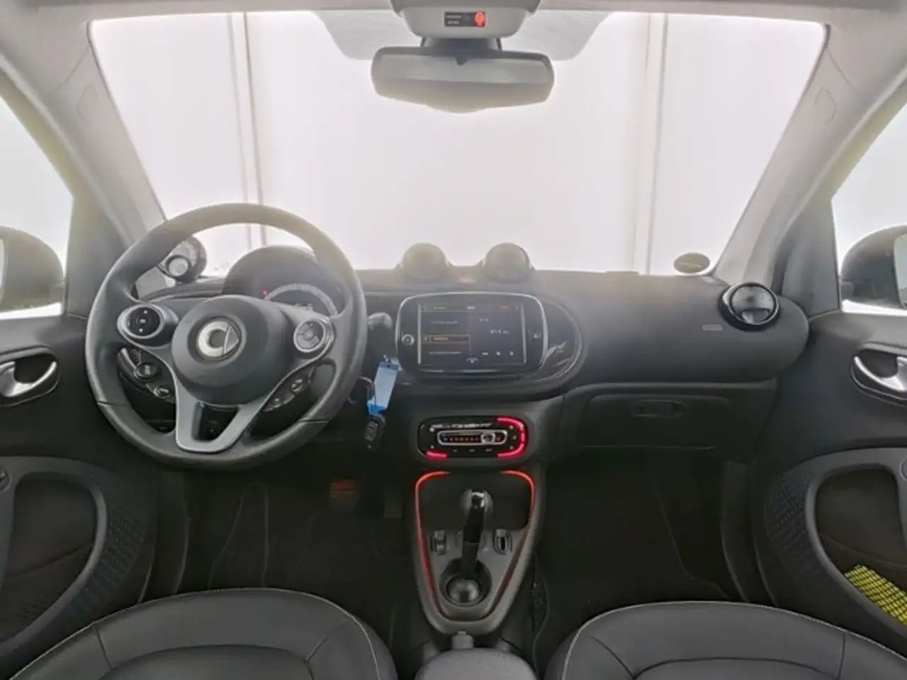 smart forTwo EQ Prime Exclusive 22kW Carbon Kamera LED — Vehicle gallery 7