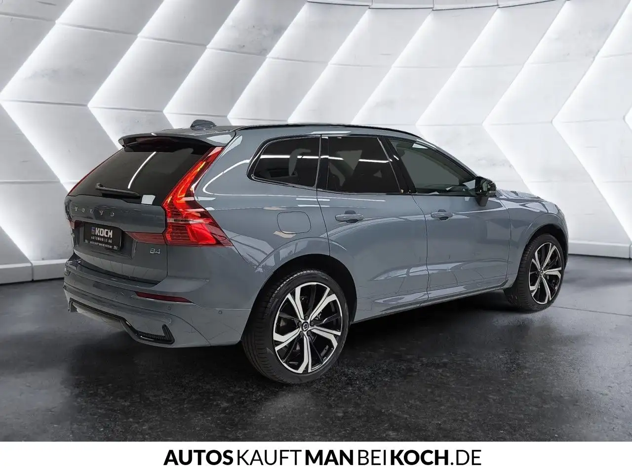 Volvo XC60 B4B Plus Dark H&K ACC BLIS 360 Voll-LED 21" — معرض صور السيارة 5