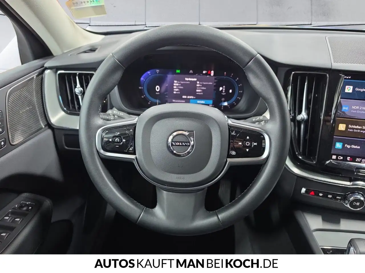 Volvo XC60 B4B Plus Dark H&K ACC BLIS 360 Voll-LED 21" — معرض صور السيارة 10