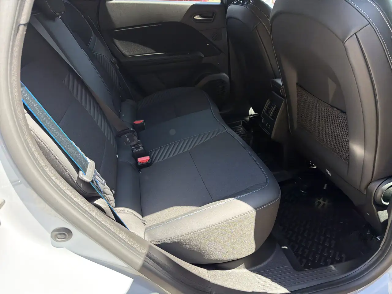 Renault Captur II 1.3 TCe 160 GPF Esprit Alpine LED+Navi — Galerie du véhicule 10