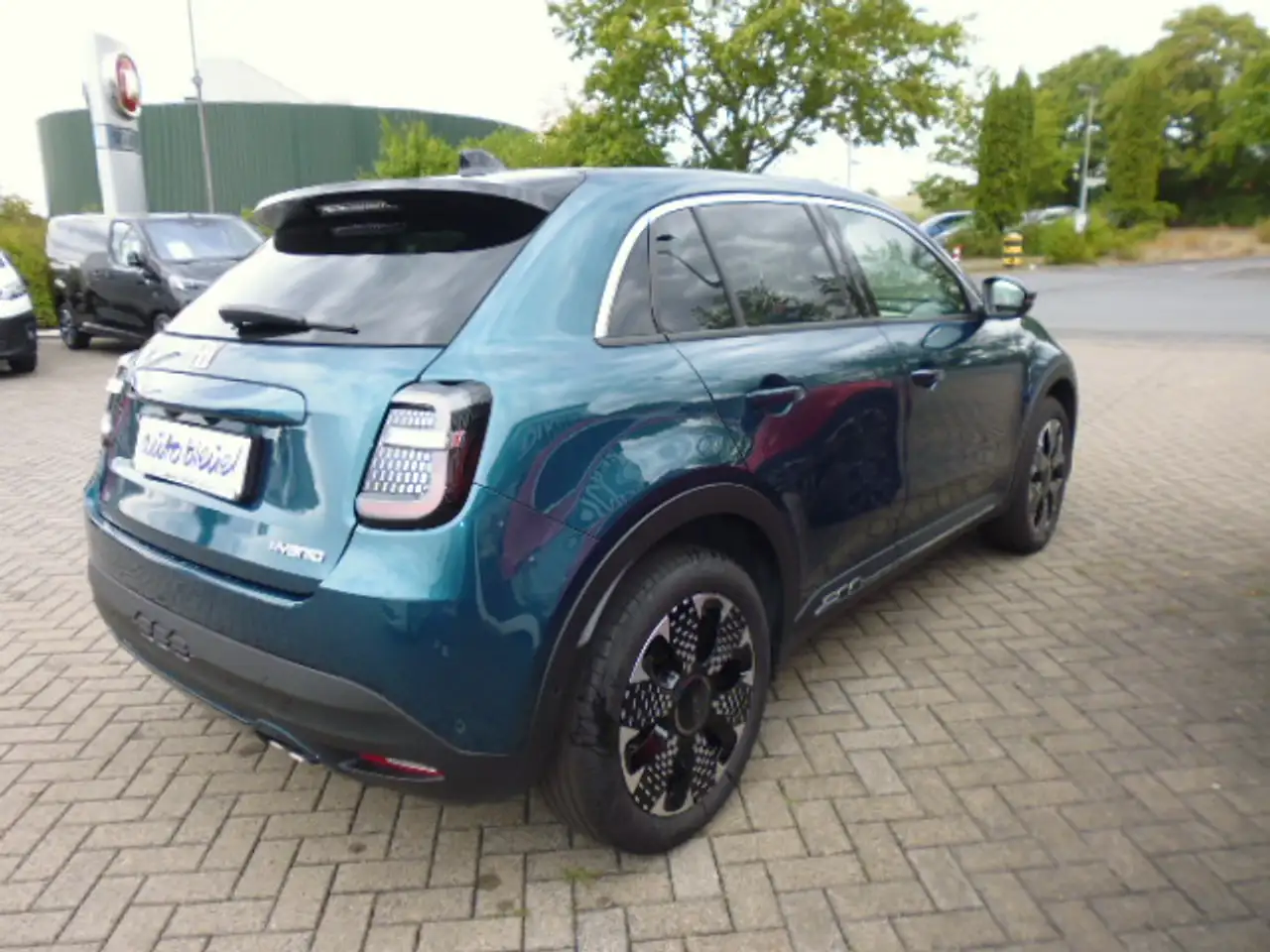 Fiat 600 Hybrid La Prima DCT Automatik 100KW/136PS — Galerie du véhicule 6