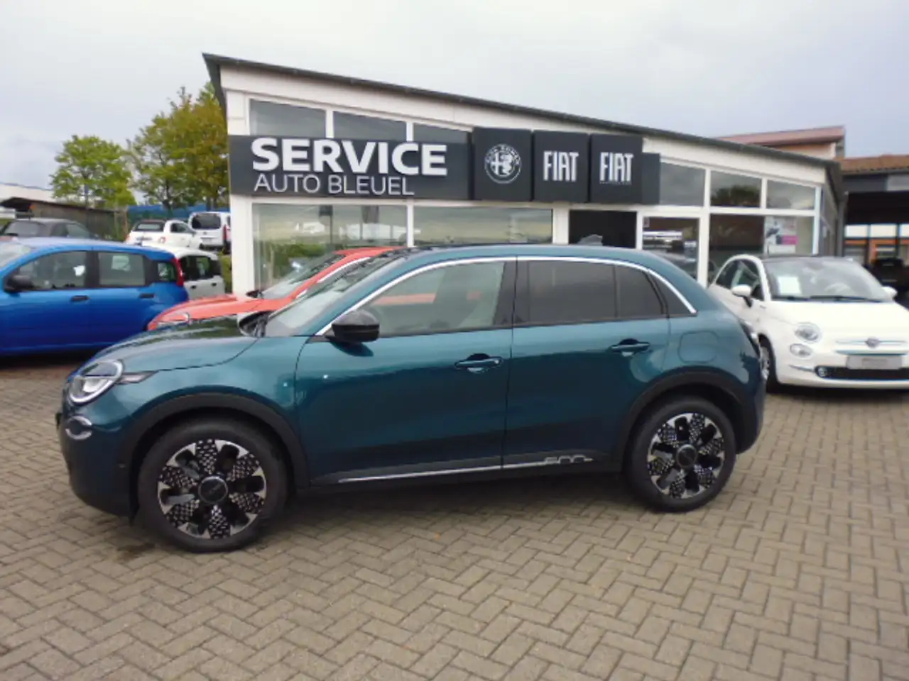 Fiat 600 Hybrid La Prima DCT Automatik 100KW/136PS — Galerie du véhicule 31