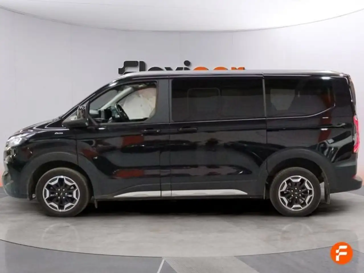Ford Tourneo Custom 2.0 EcoBlue Active 150 — Vehicle gallery 3