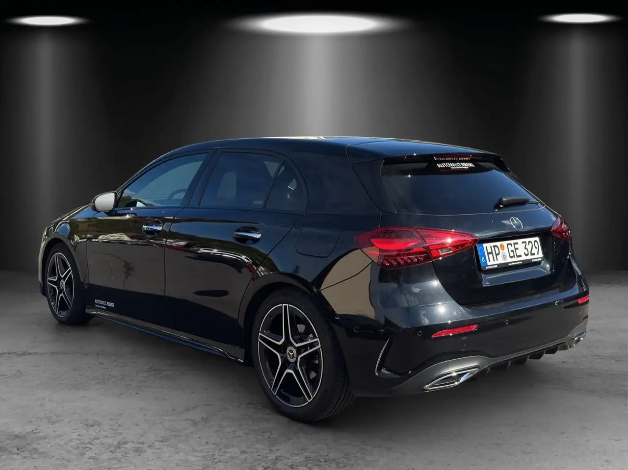 Mercedes-Benz A 180 AMG KeyGo LED Kamera Soundsystem Totwinkel — Galería del vehículo 3