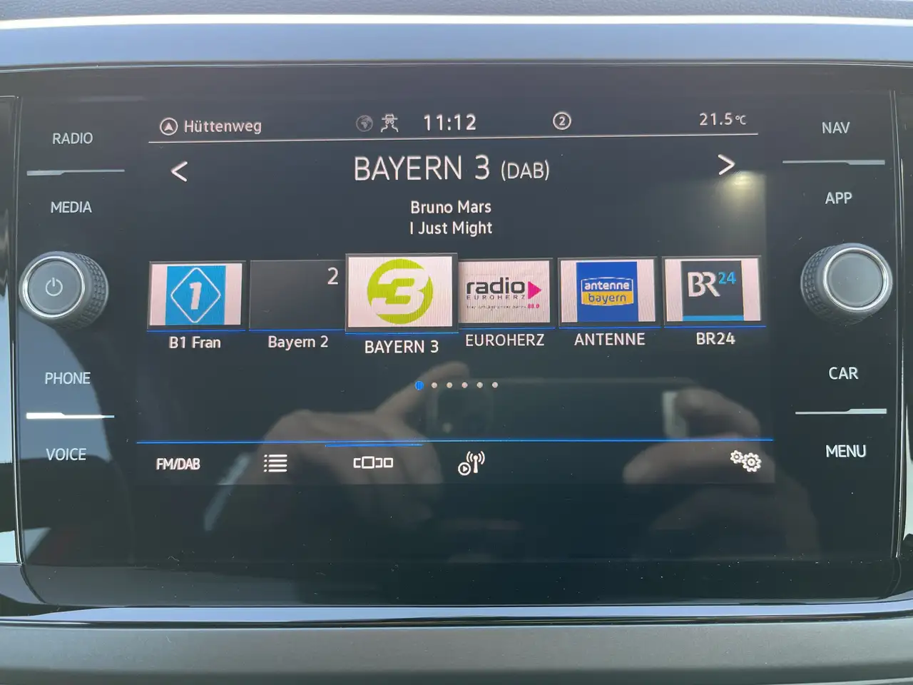 Volkswagen Taigo 1.0 TSI DSG R-Line 125€ m.20% Anz. AHK PANO Navi — Vehicle gallery 19
