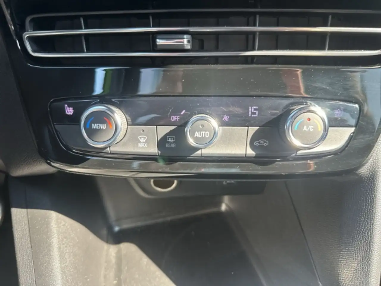 Opel Mokka 1.2 Ultimate Alcantara - Matrix LED - Kessy - ACC — معرض صور السيارة 24