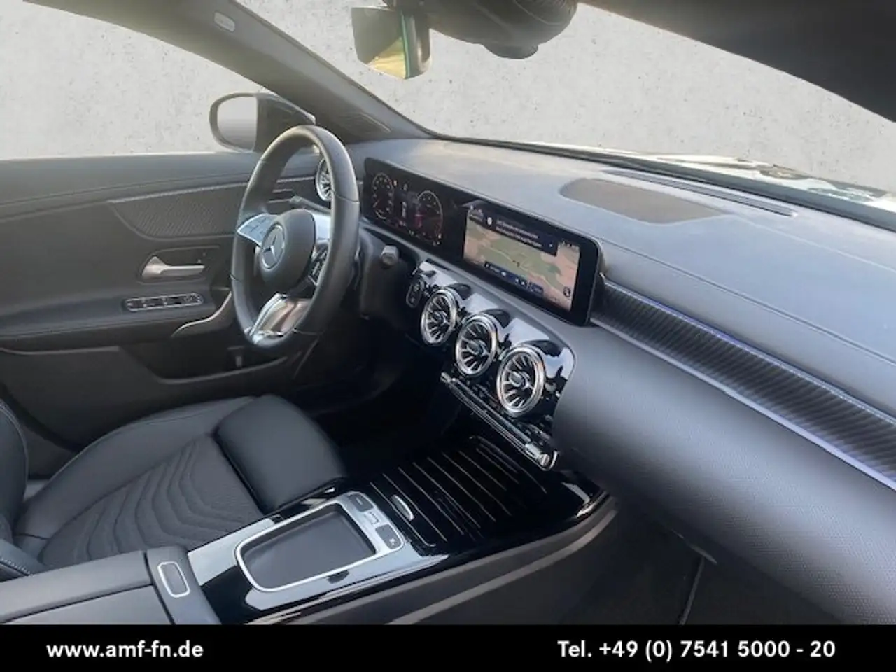 Mercedes-Benz CLA 180 CLA 180 SB Progressive Night PANO+360°+CARPLAY — Galería del vehículo 10