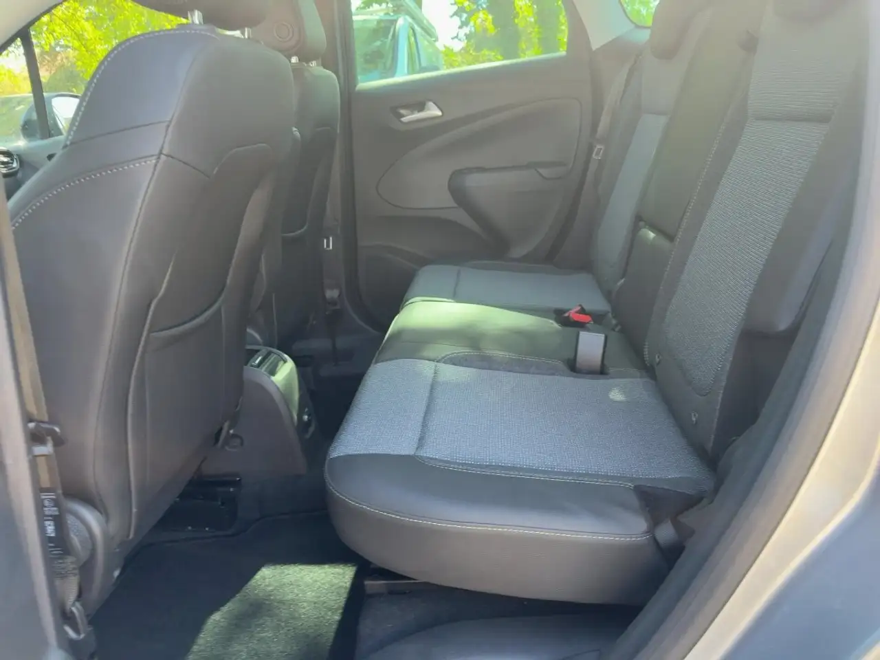 Opel Crossland 1.2 Turbo Elegance Paket *HU/AU neu* — Galería del vehículo 11