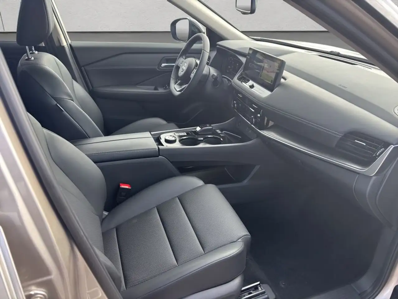 Nissan X-Trail 1.5 VC-T e-POWER e-4ORCE N-Trek — معرض صور السيارة 17