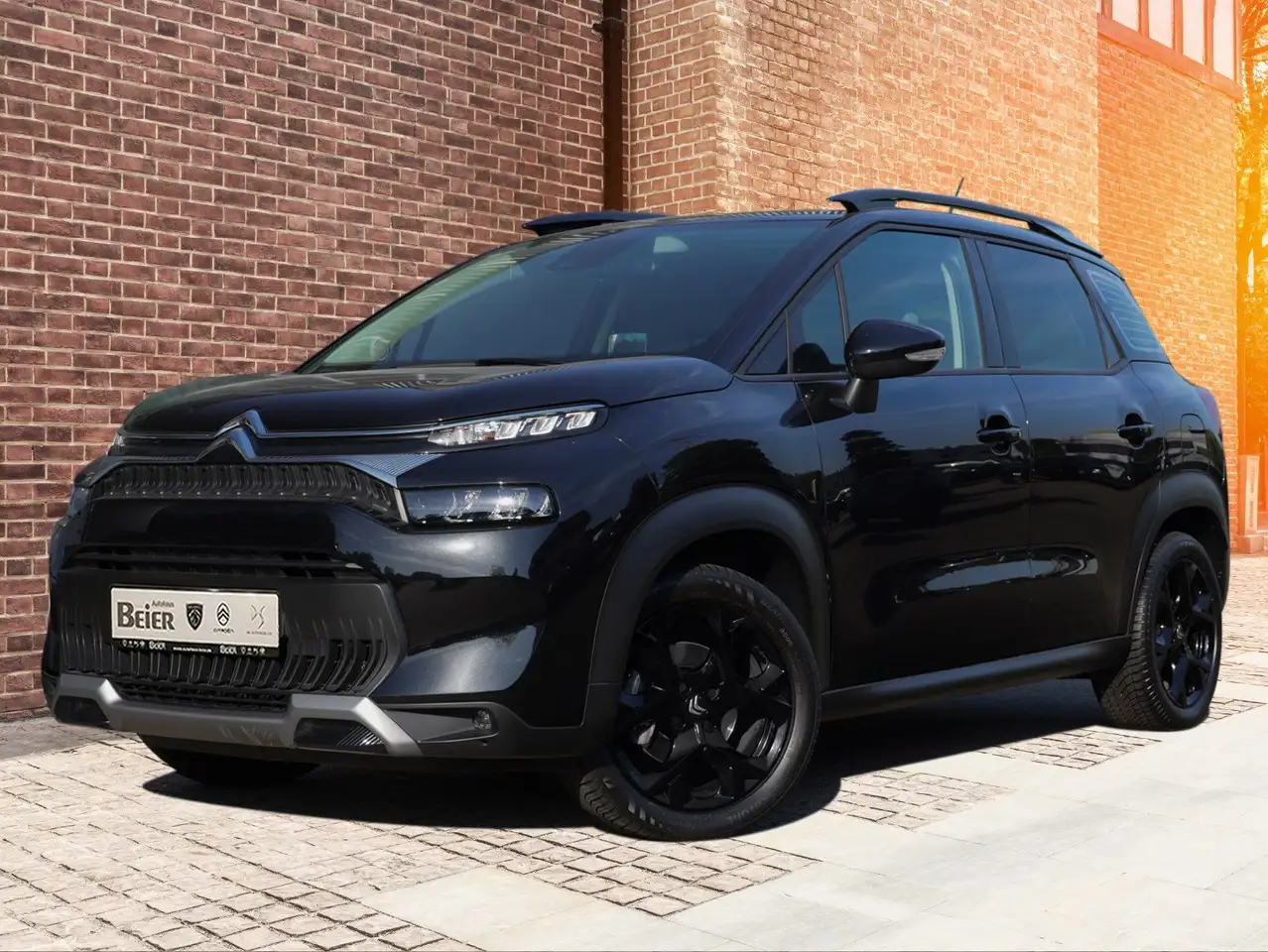Citroen C3 Aircross 1,2 Ltr - PureTech / Max / 131 PS / Kam. / Navi — Vehicle gallery 2