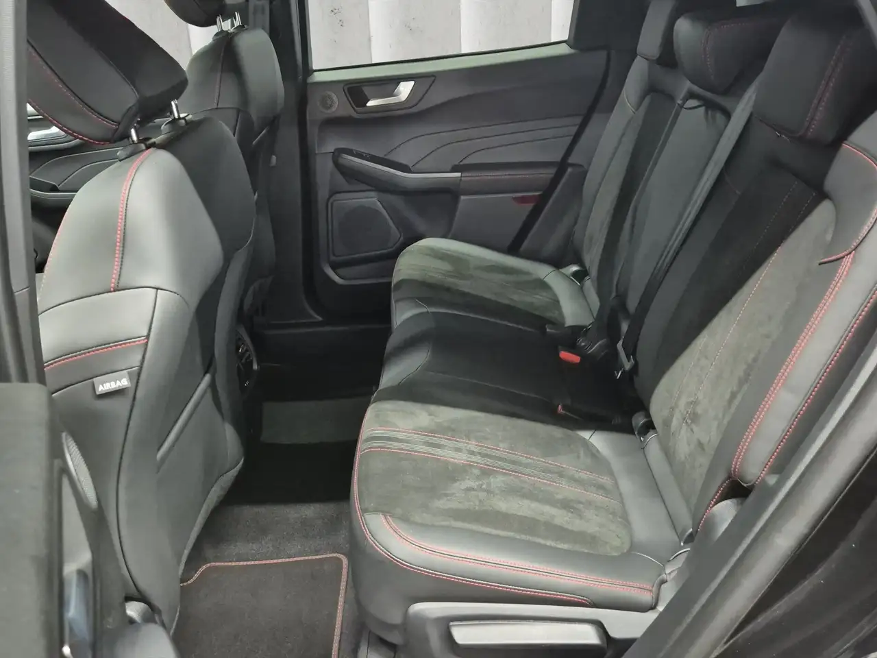 Ford Kuga ST-Line X Aut.*360GRAD*LED-MATRIX*NAVI*GRA*WINTER- — معرض صور السيارة 11