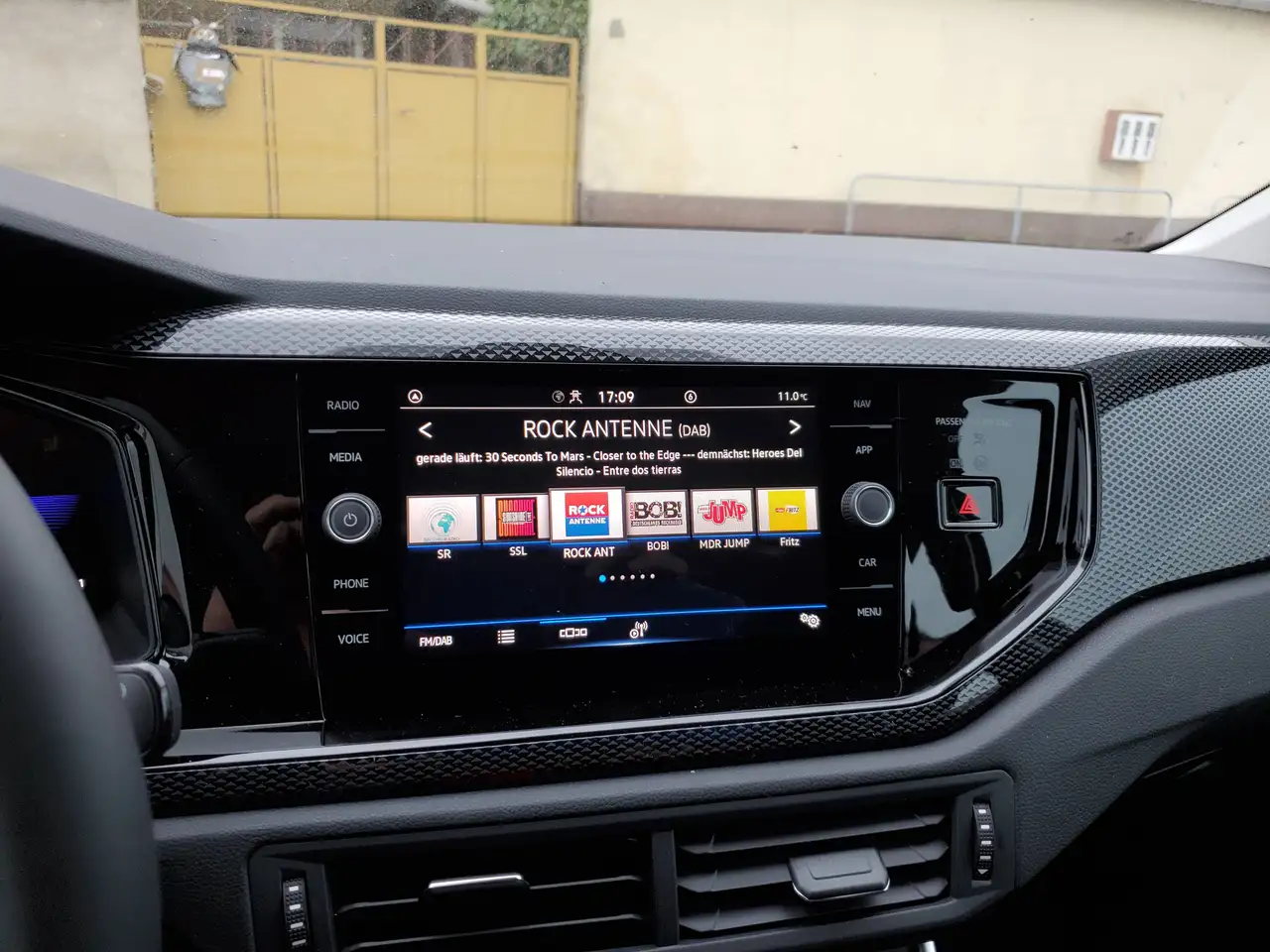 Volkswagen Taigo Life DSG LED Climatronic Ready2Discover Sitzheizung — معرض صور السيارة 14