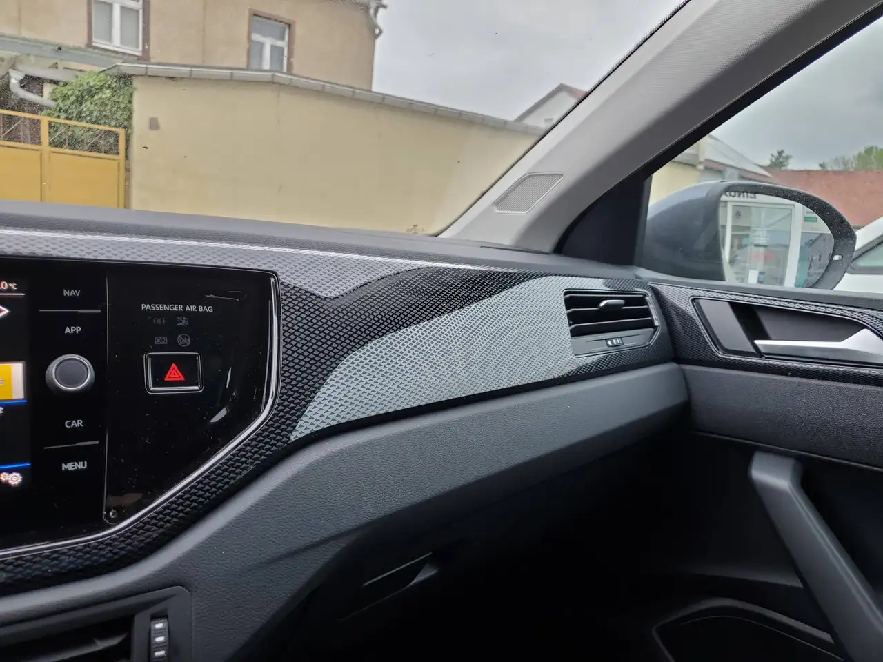 Volkswagen Taigo Life DSG LED Climatronic Ready2Discover Sitzheizung — معرض صور السيارة 18
