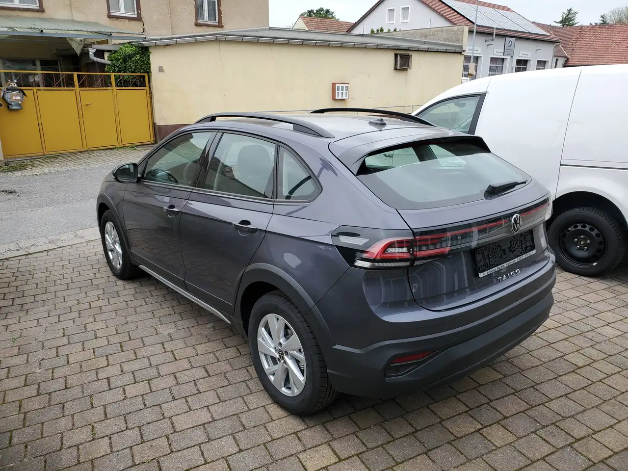 Volkswagen Taigo Life DSG LED Climatronic Ready2Discover Sitzheizung — معرض صور السيارة 4