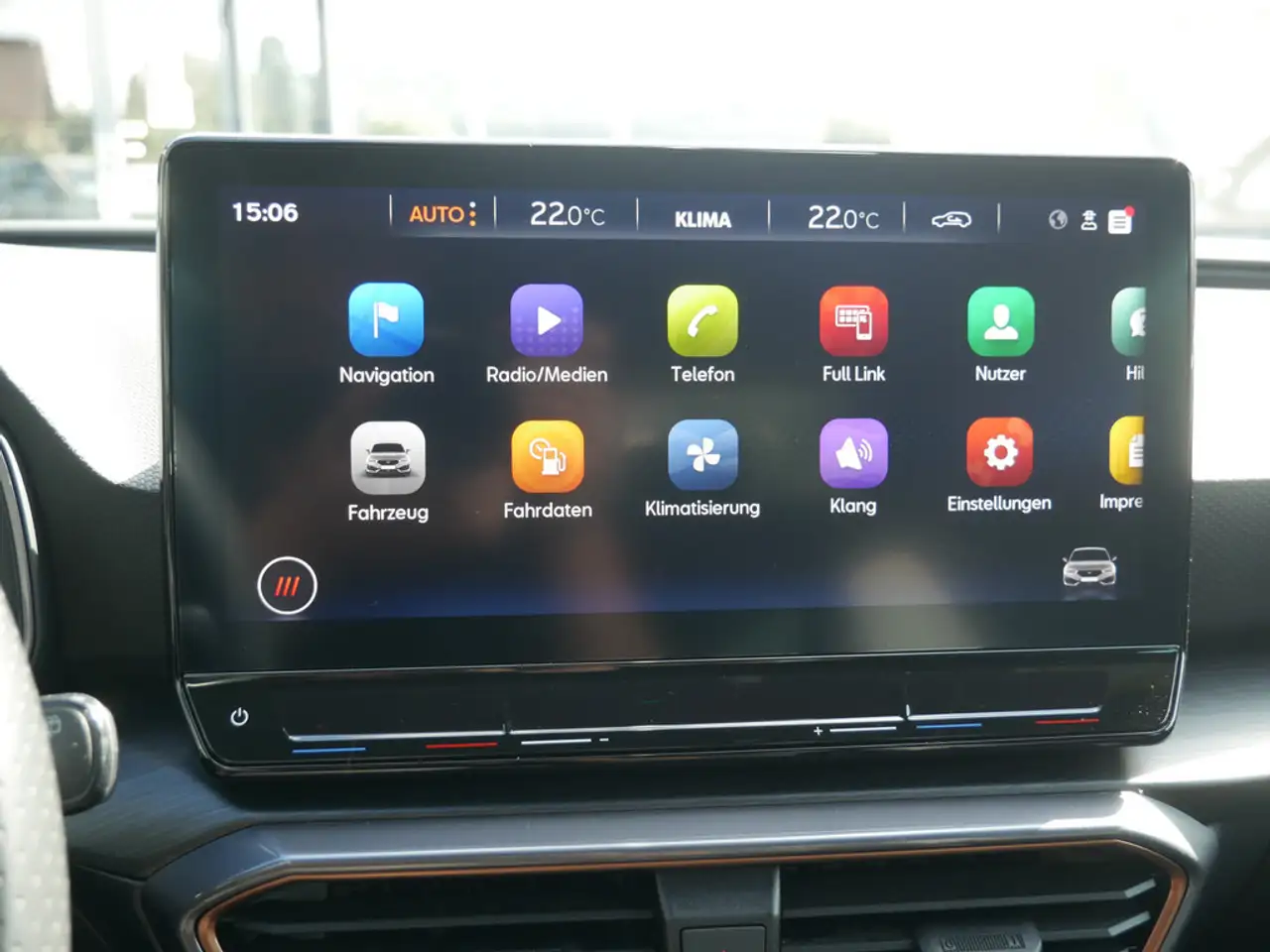 CUPRA Leon 2.0 TSI VZ DCC KAMERA NAVI ACC LED BEATS — Galerie du véhicule 9