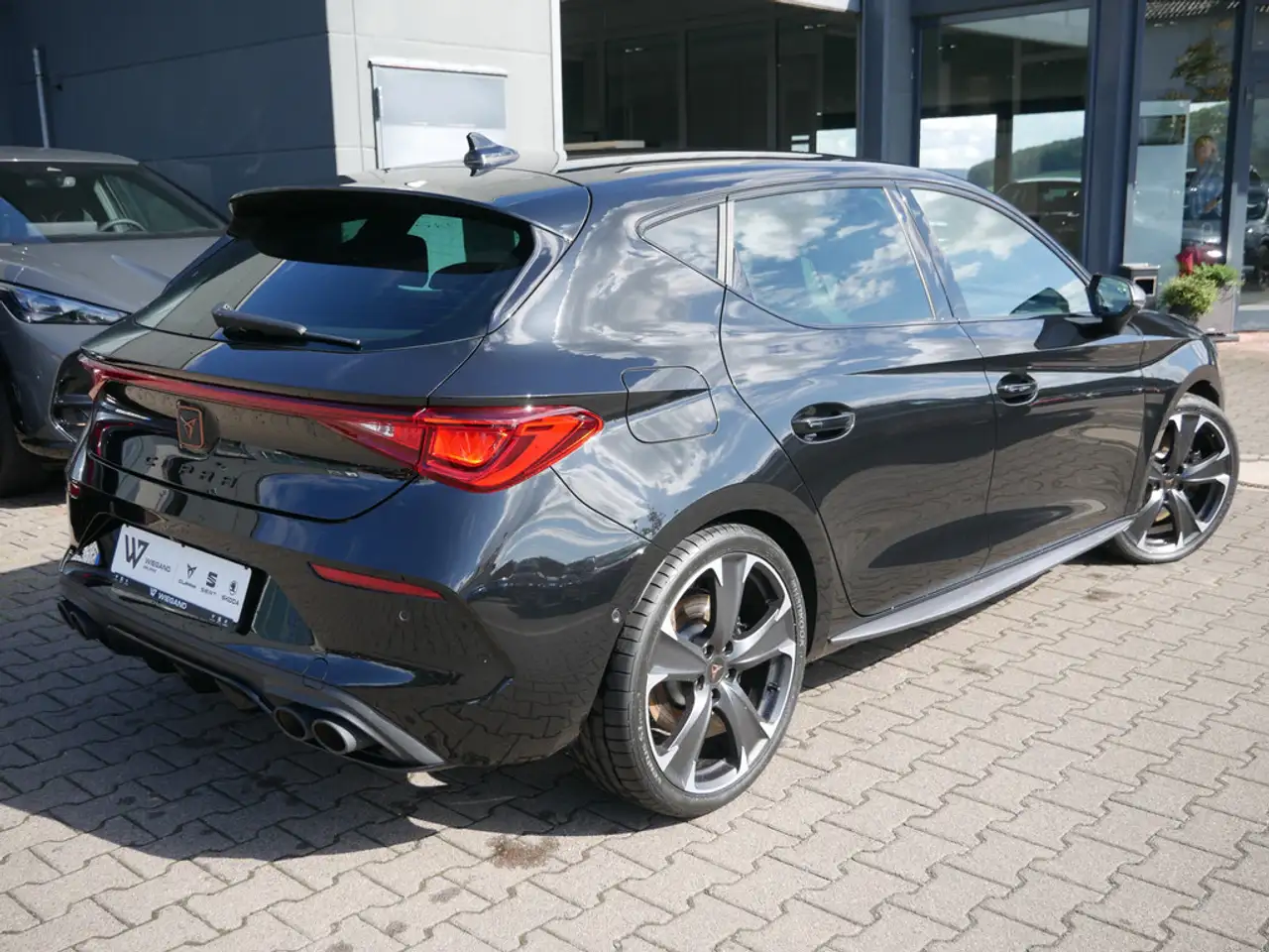 CUPRA Leon 2.0 TSI VZ DCC KAMERA NAVI ACC LED BEATS — Galerie du véhicule 4