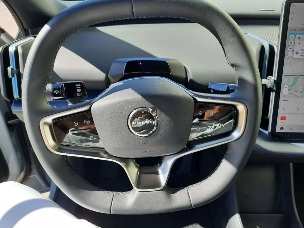 Volvo EX30 Twin Performance AWD Ultra 360°Kamera Stand — Galerie du véhicule 14