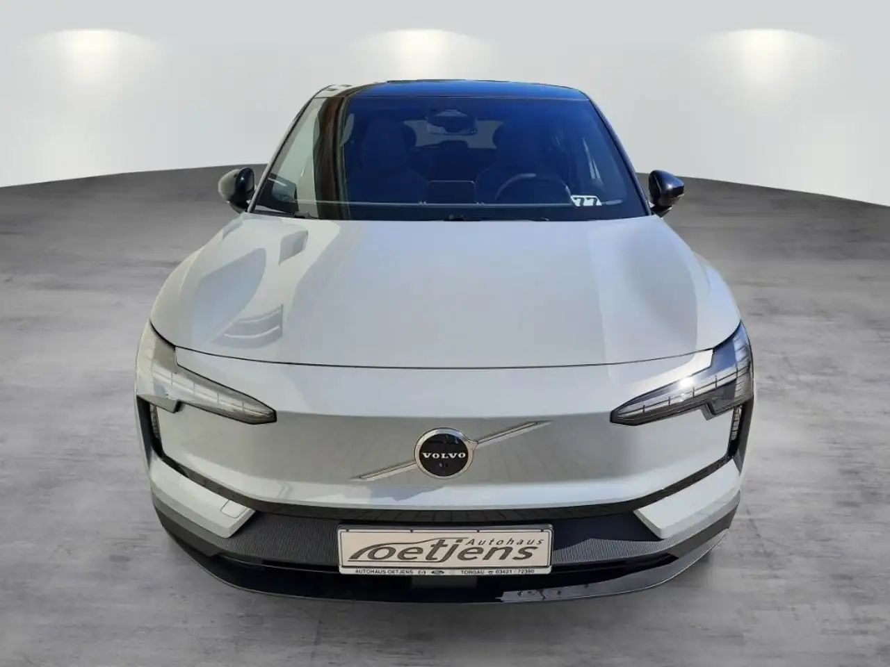 Volvo EX30 Twin Performance AWD Ultra 360°Kamera Stand — Galerie du véhicule 3