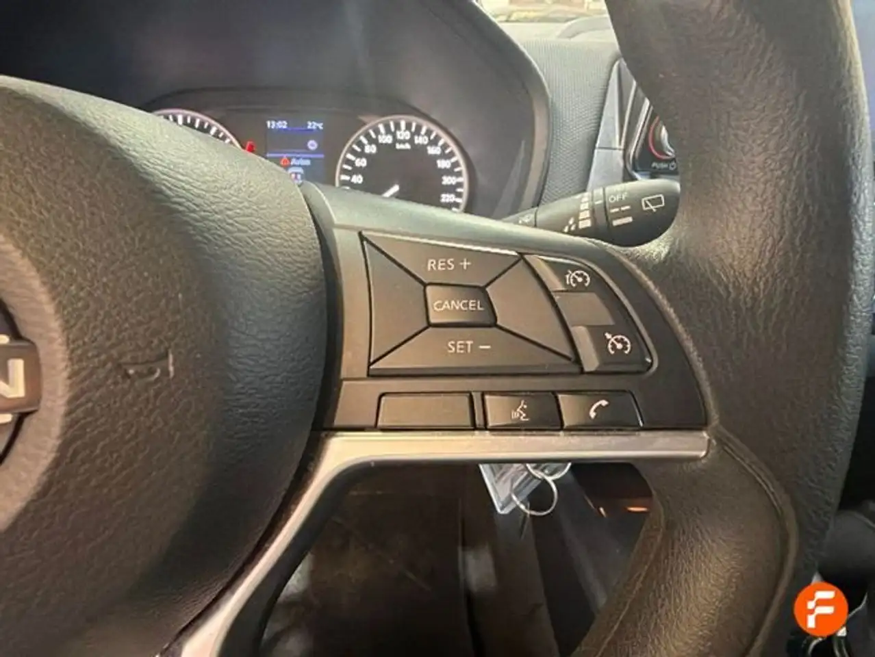 Nissan Juke DIG-T 84 kW (114 CV) 6M/T Acenta — معرض صور السيارة 15