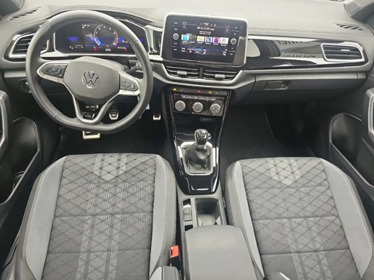 Volkswagen T-Roc 1,0 TSI R-LINE LED APP-CONNECT SHZ DAB PDC KLIMA — Galerie du véhicule 10
