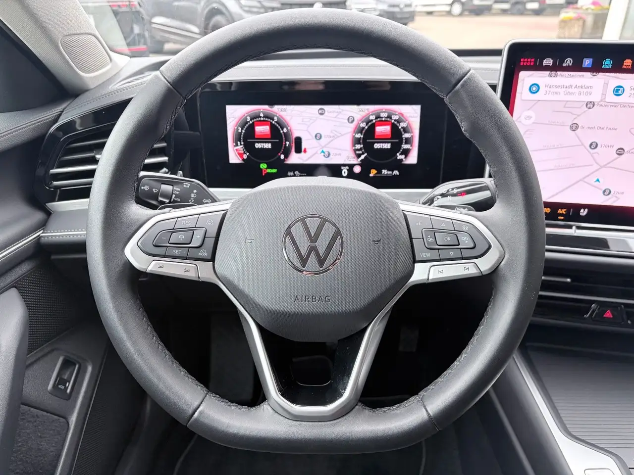 Volkswagen Passat Variant 1.5 eTSI DSG Business *LED*LEDER* — معرض صور السيارة 9