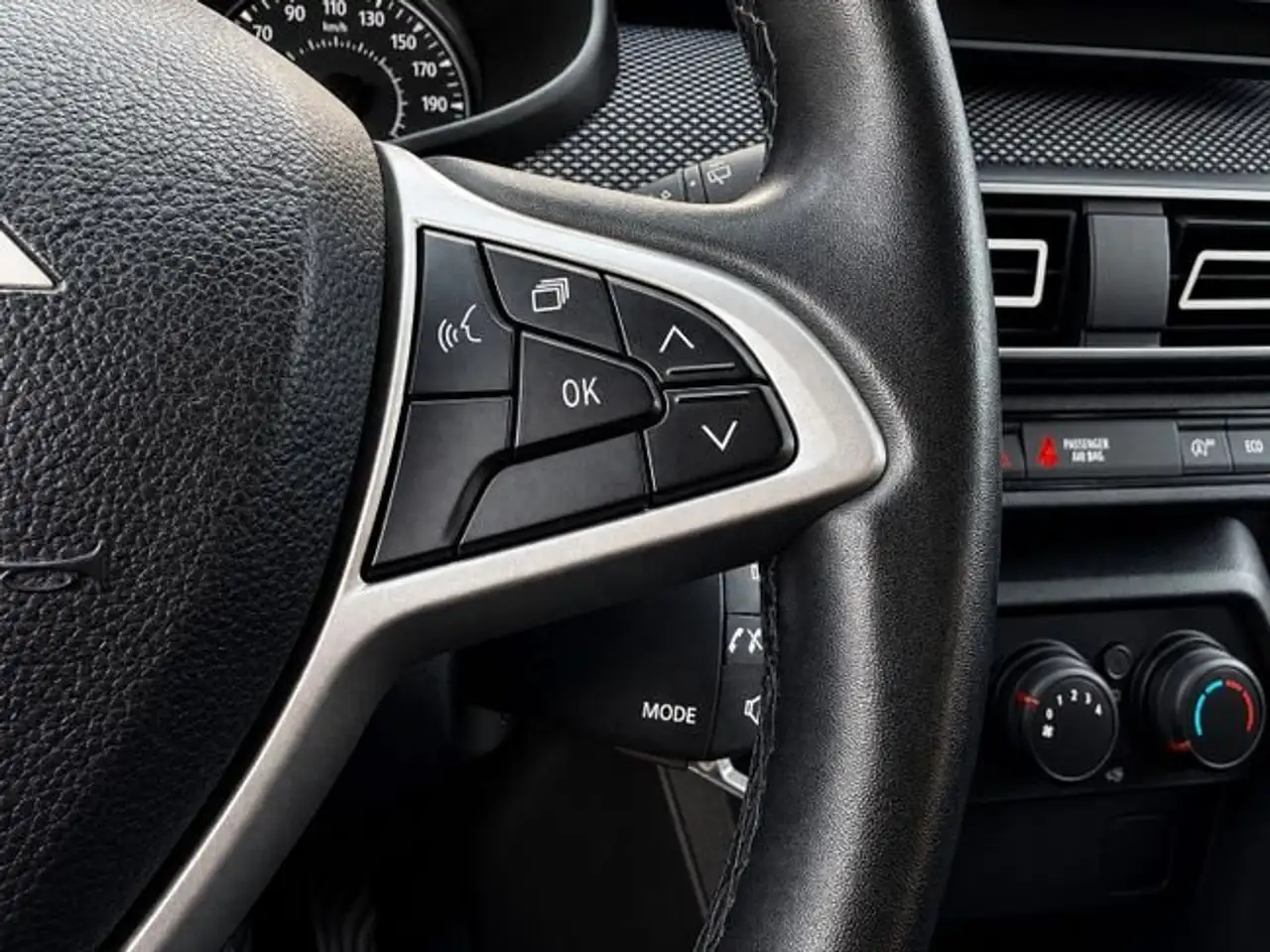 Dacia Jogger Extreme Go TCe 81kW (110CV) 7 plazas — Vehicle gallery 10