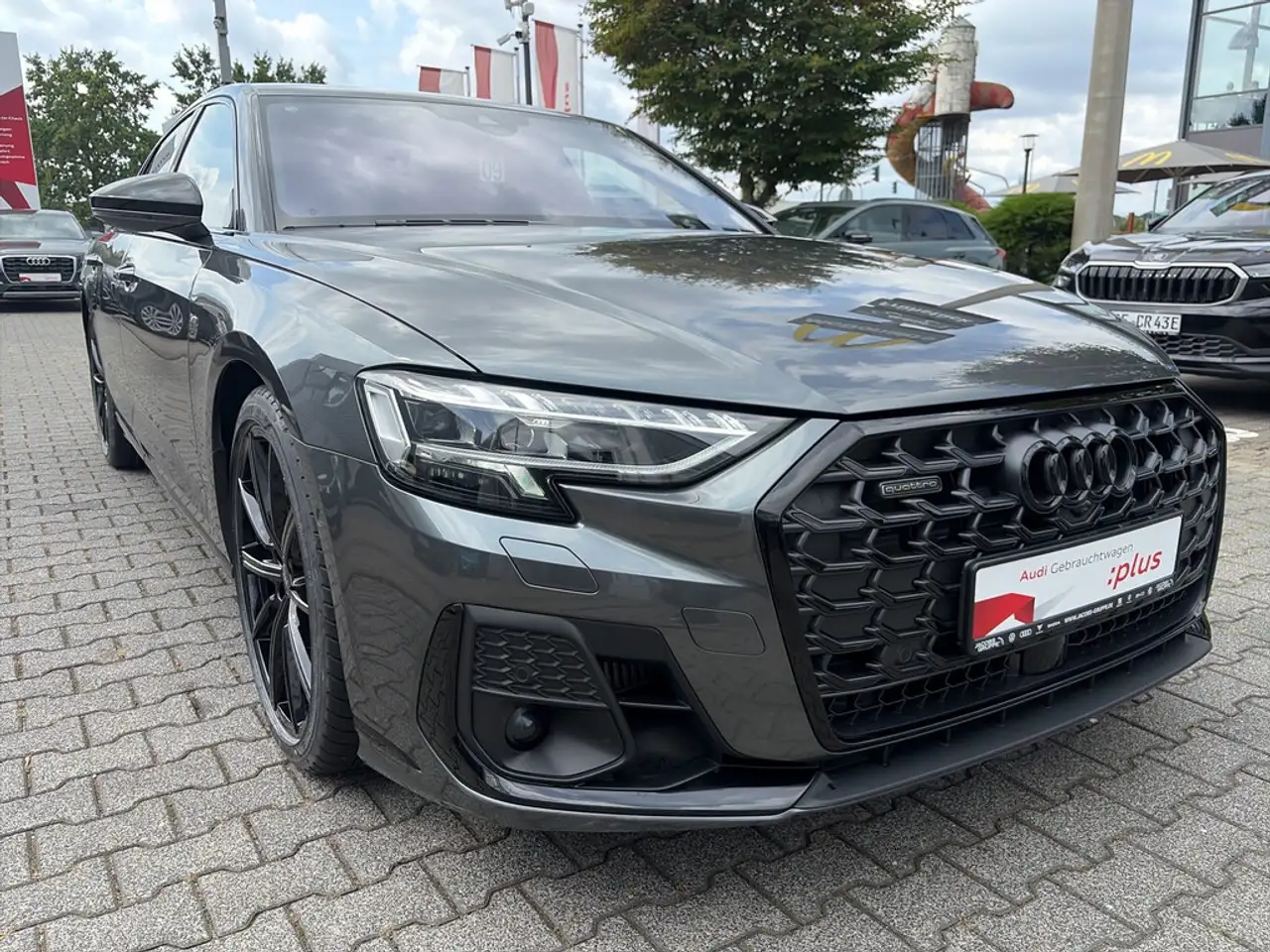 Audi A8 60TFSI S line Black+/Exclusive/187UPE/Vollleder/Digi Matrix/HuD/360 — Vehicle gallery 16