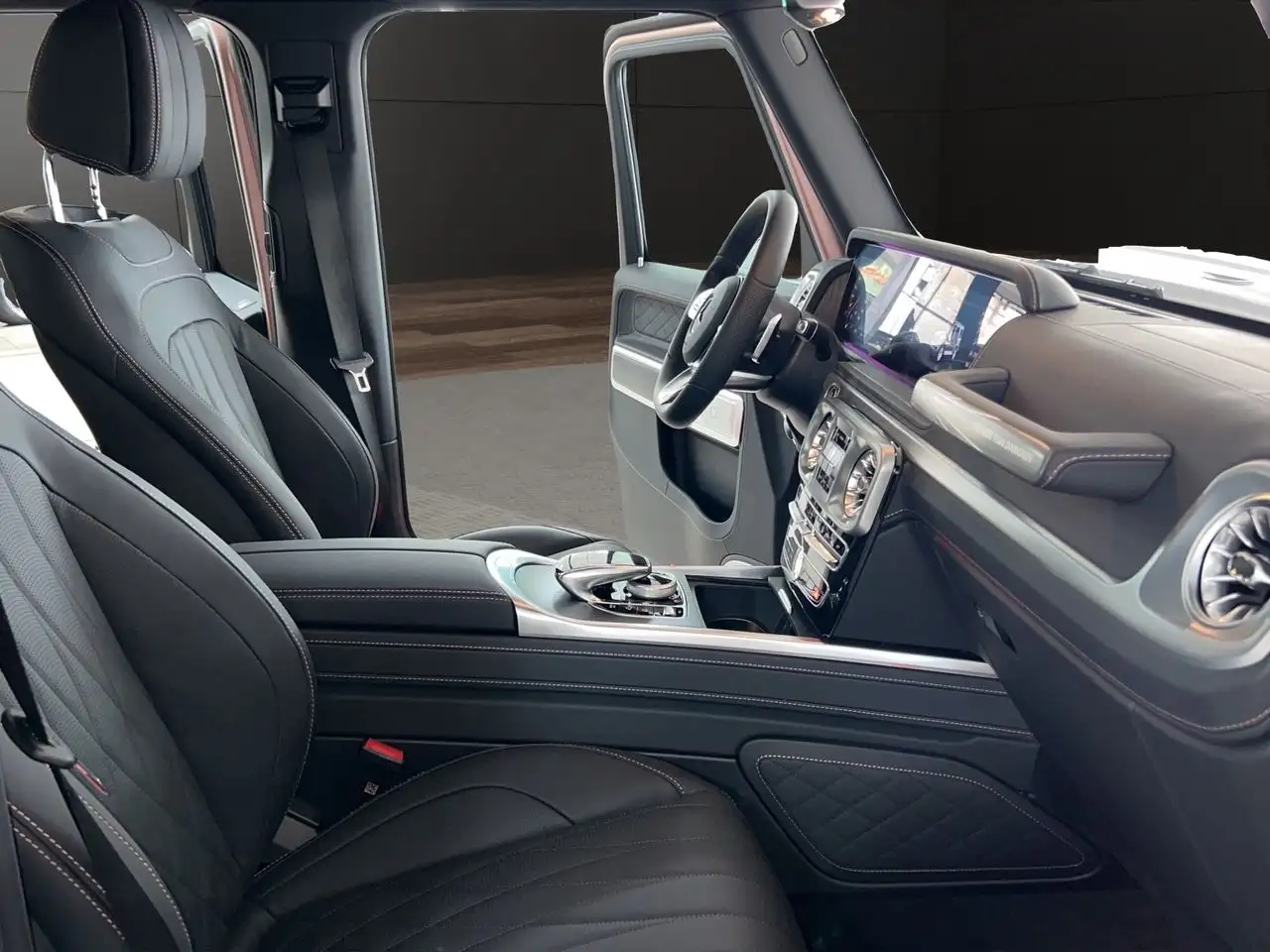 Mercedes-Benz G 500 G -Modell STRONGER THAN DIAMONDS 1OF300 — Galerie du véhicule 13
