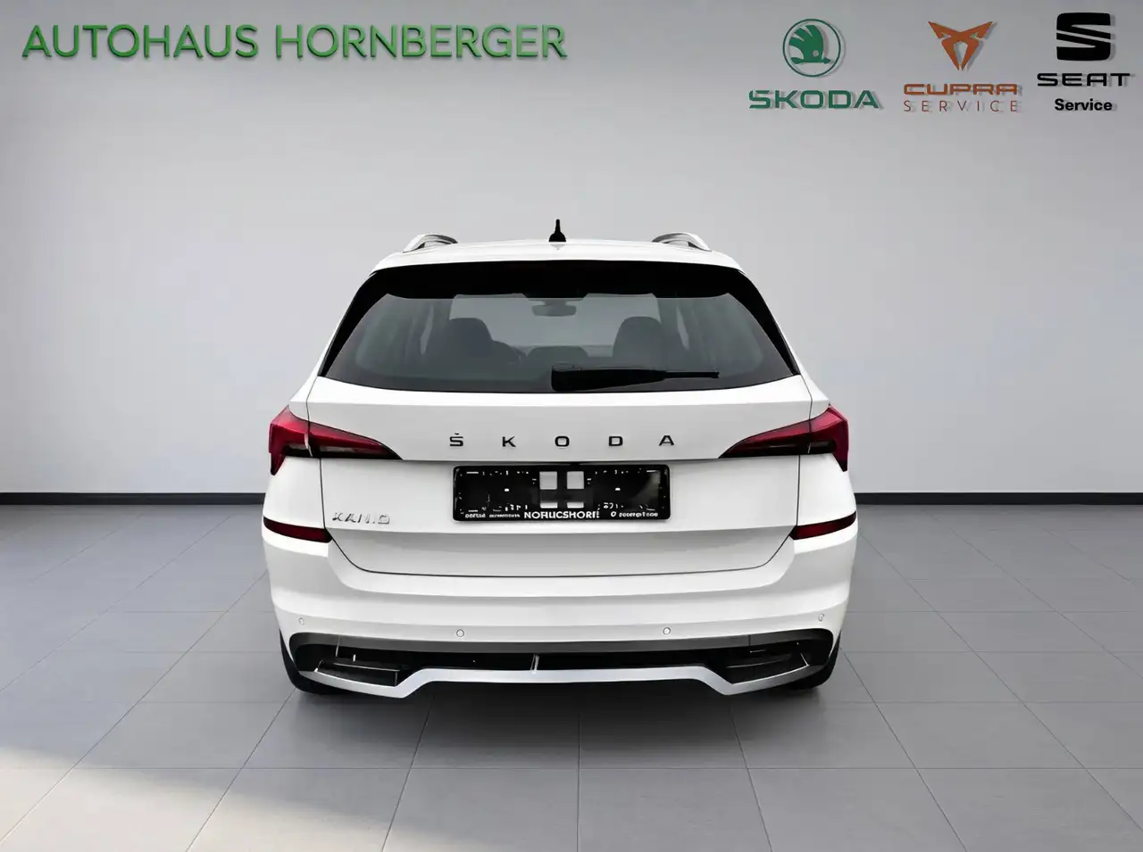 Skoda Kamiq Style 1.0TSI 110PS Tempomat PDC Kamera LED 16" Alu — Galería del vehículo 4