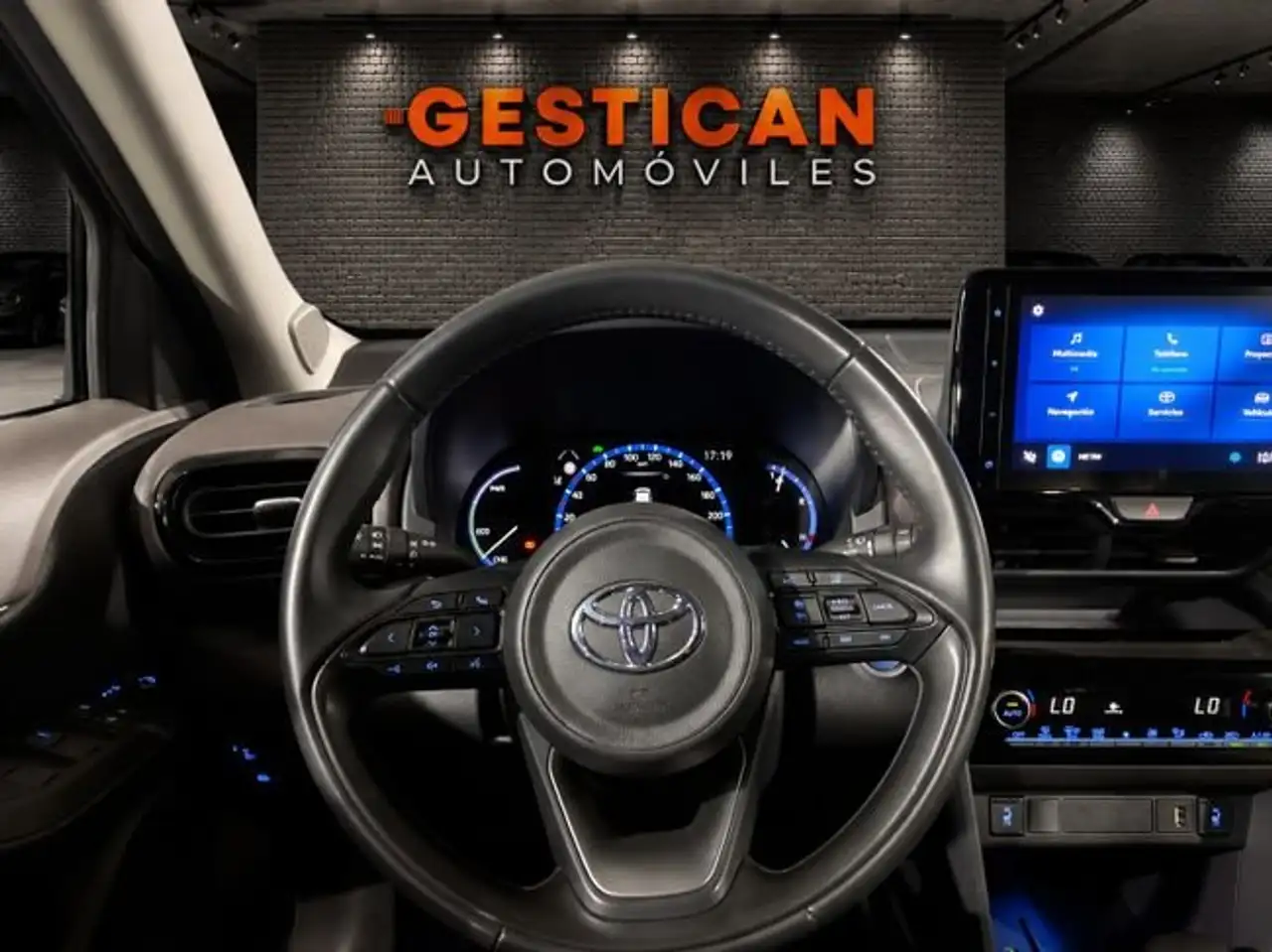 Toyota Yaris Cross 120H Style — Galería del vehículo 4
