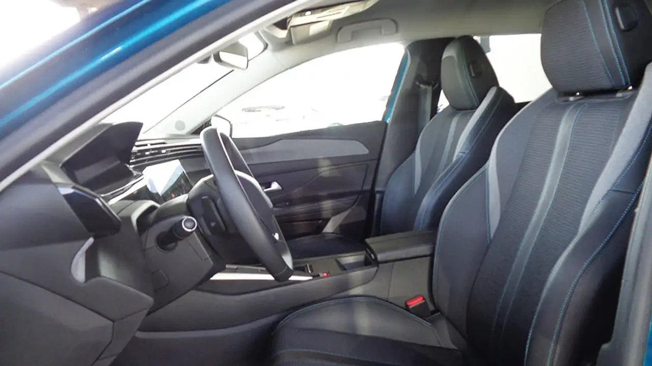 Peugeot 408 ALLURE HYBRID eDCS6 — معرض صور السيارة 11