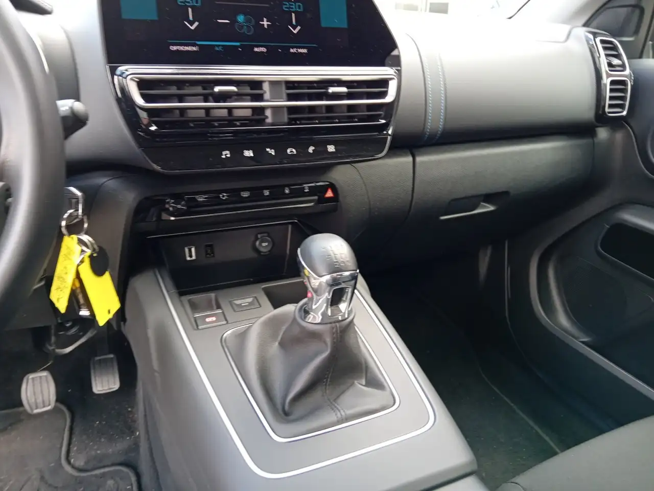 Citroen C5 Aircross Navigation LED+Navi+2xKlima+Schalter — معرض صور السيارة 16